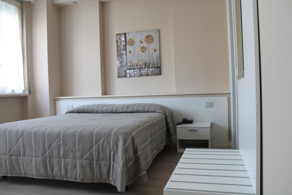 Hotel Cremona Viale エクステリア 写真