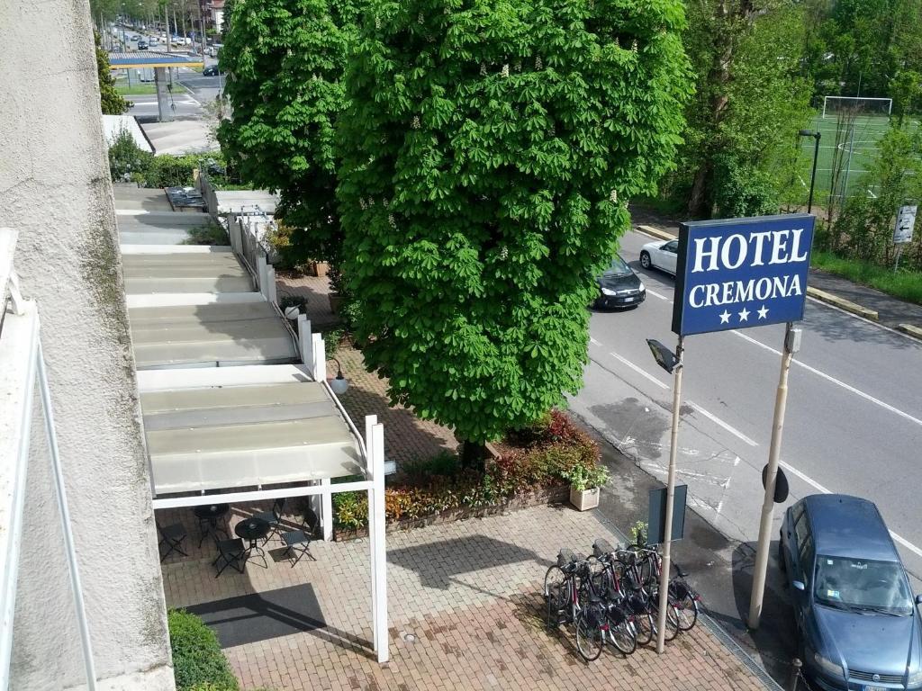 Hotel Cremona Viale エクステリア 写真