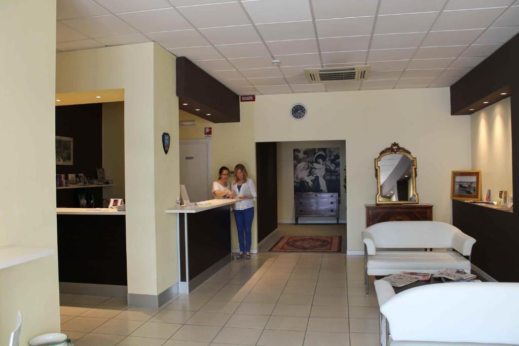 Hotel Cremona Viale エクステリア 写真